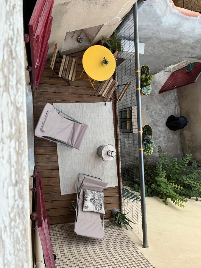 Atypique Apartamento Châteauneuf-de-Gadagne Exterior foto
