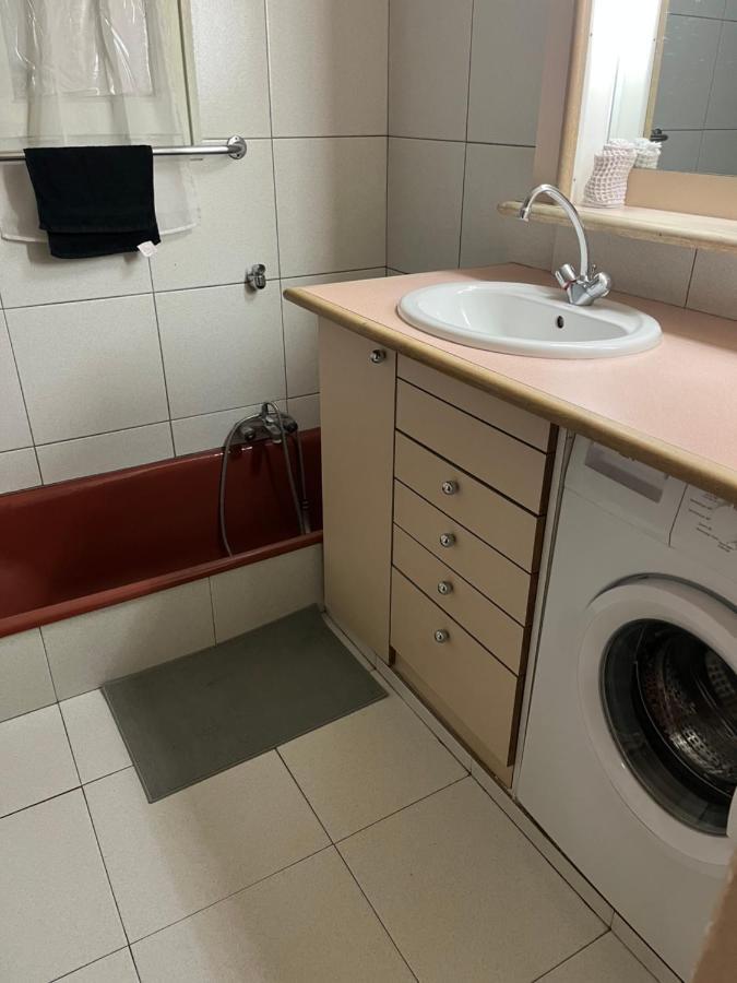 Atypique Apartamento Châteauneuf-de-Gadagne Exterior foto